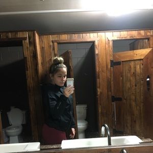 Meet your Posher, Danika